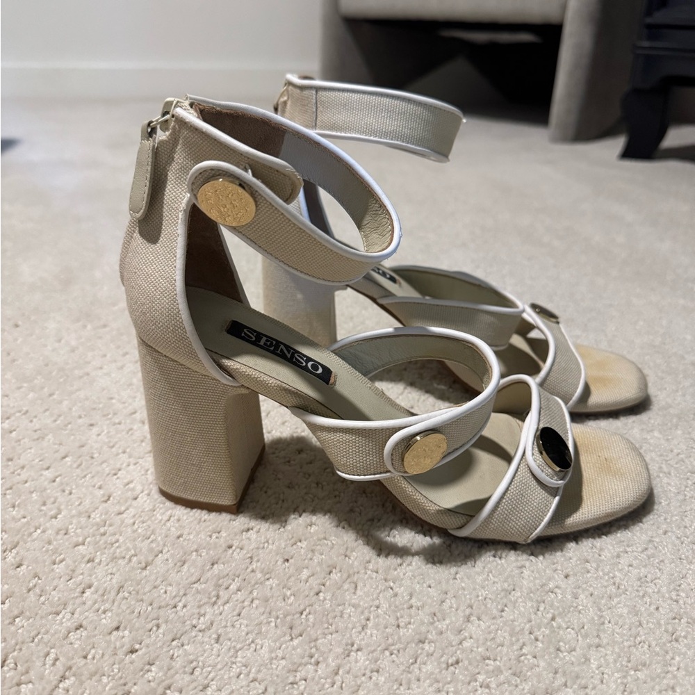 SENSO Ivory Strappy Block Heel Sandals with Gold Accents